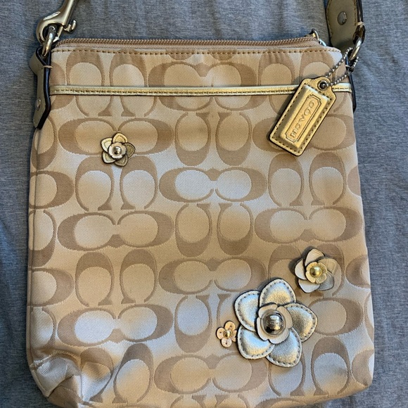 Coach Crossbody - Picture 2 of 3